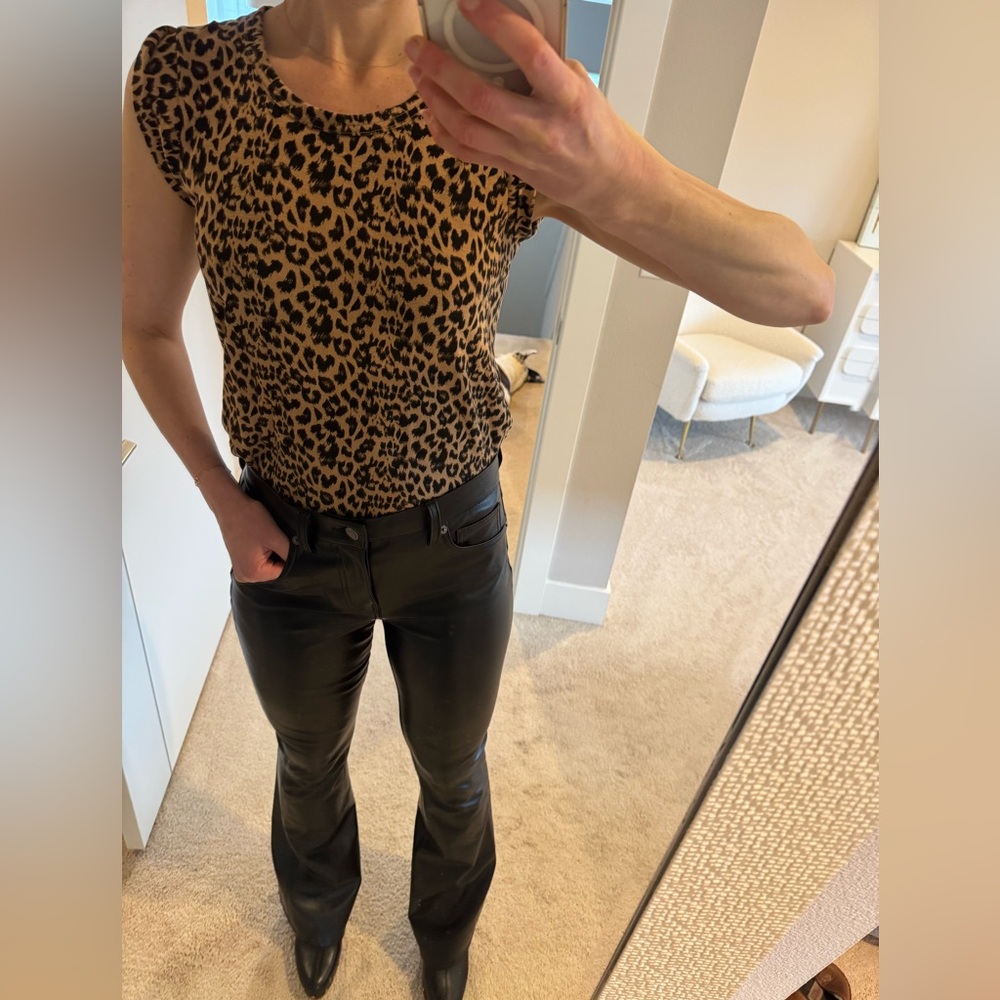 Banana Republic cap sleeve Malibu tee leopard print tee size XS